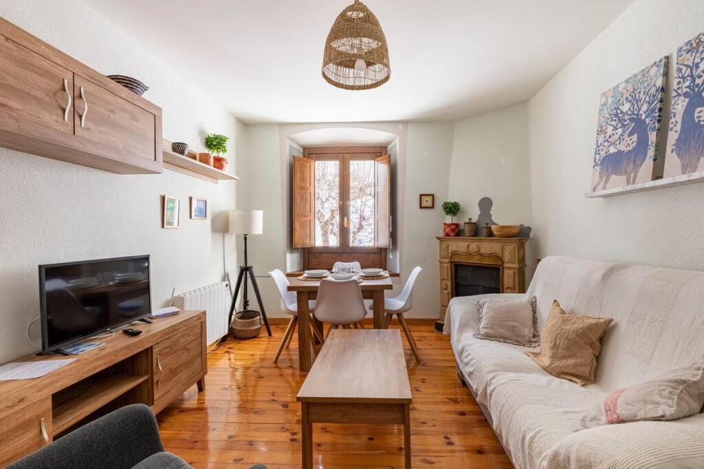 Espectacular Apartamento Reformado En Edificio Historico, Con Wifi Canfranc Εξωτερικό φωτογραφία