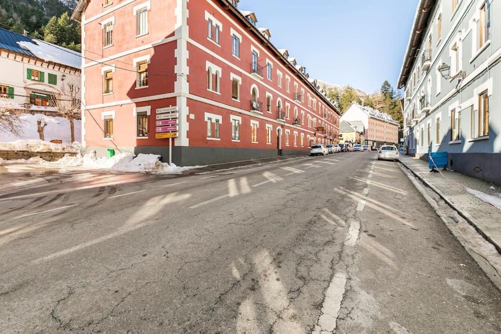 Espectacular Apartamento Reformado En Edificio Historico, Con Wifi Canfranc Εξωτερικό φωτογραφία