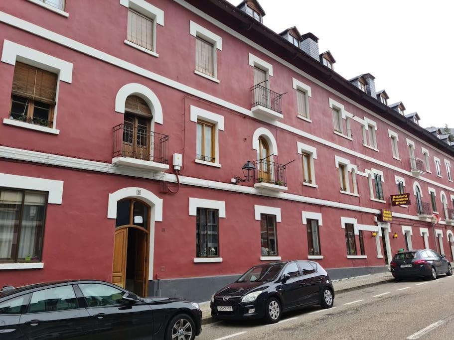 Espectacular Apartamento Reformado En Edificio Historico, Con Wifi Canfranc Εξωτερικό φωτογραφία